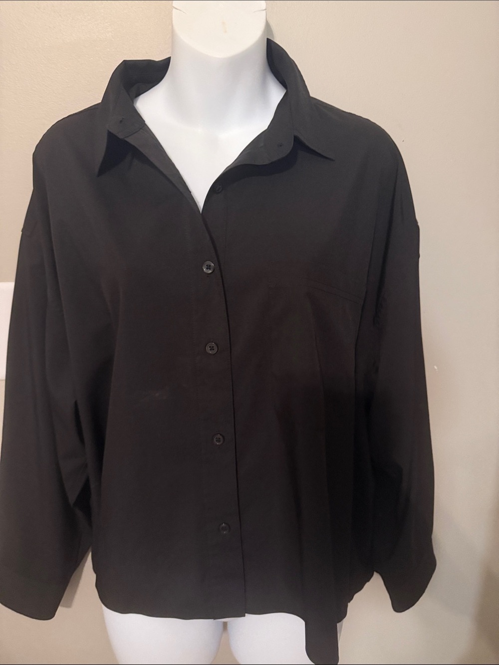 Athleta women Black Casual Button-Down Shirt